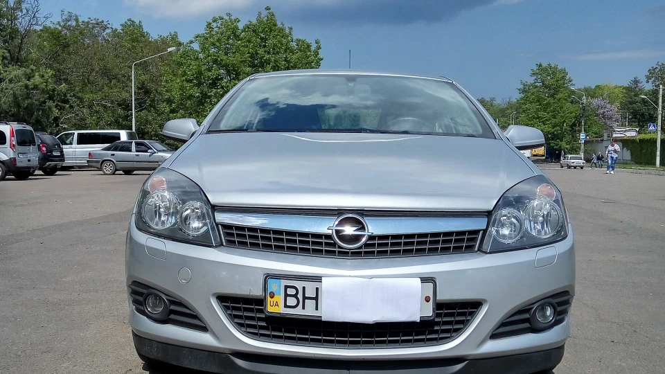 Opel Astra GTC 2