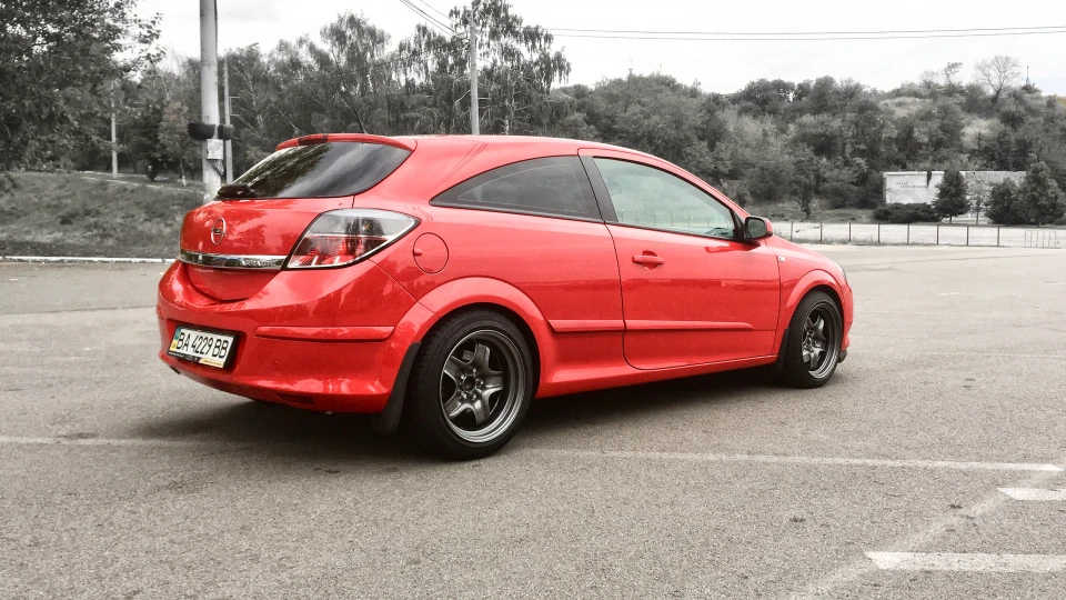 Opel Astra GTC 2