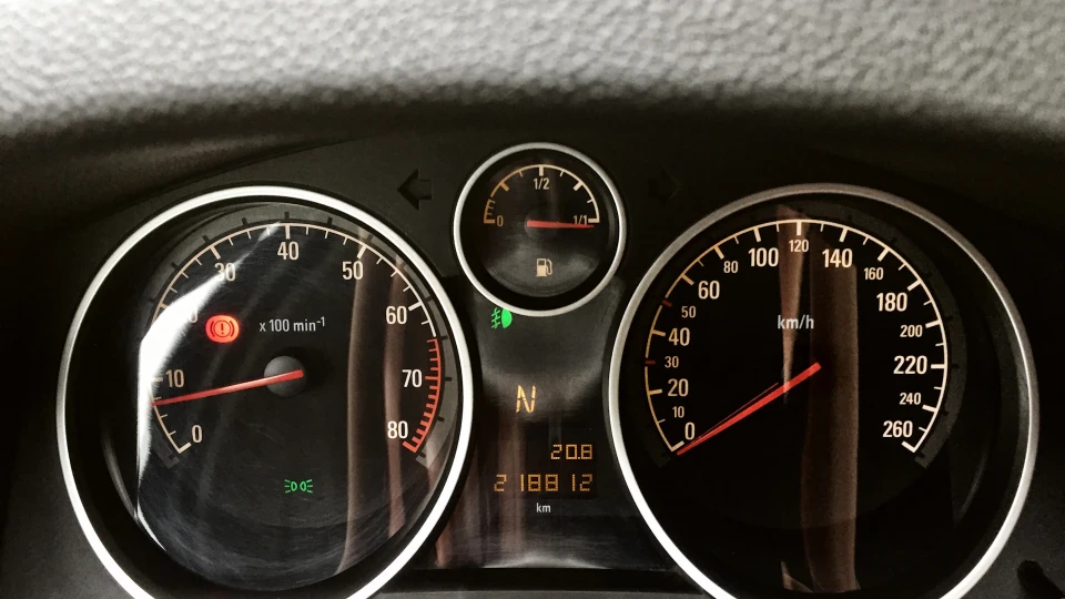 Opel Astra GTC 5