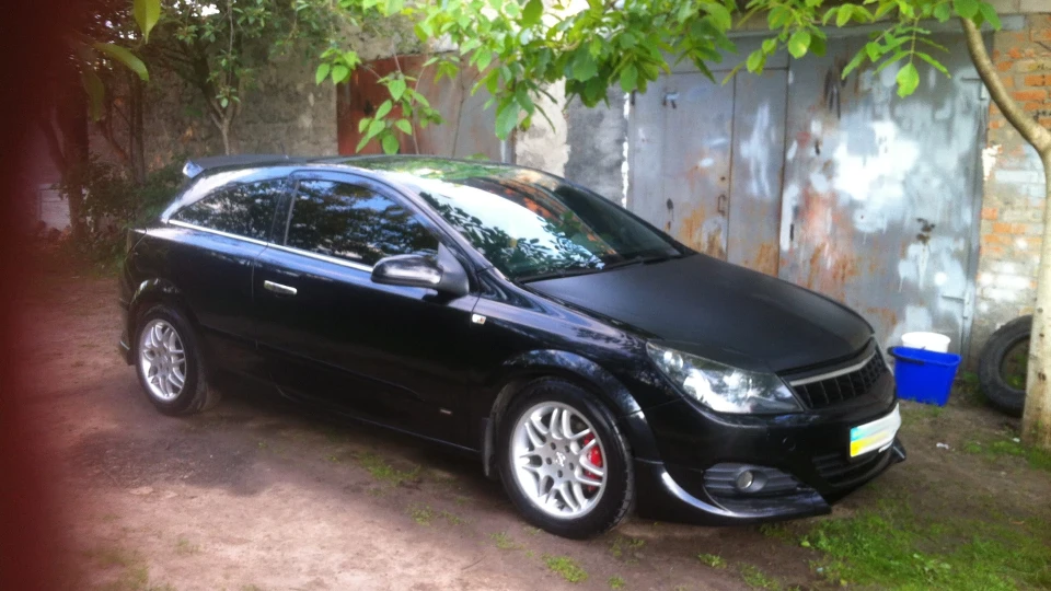 Opel Astra GTC 2