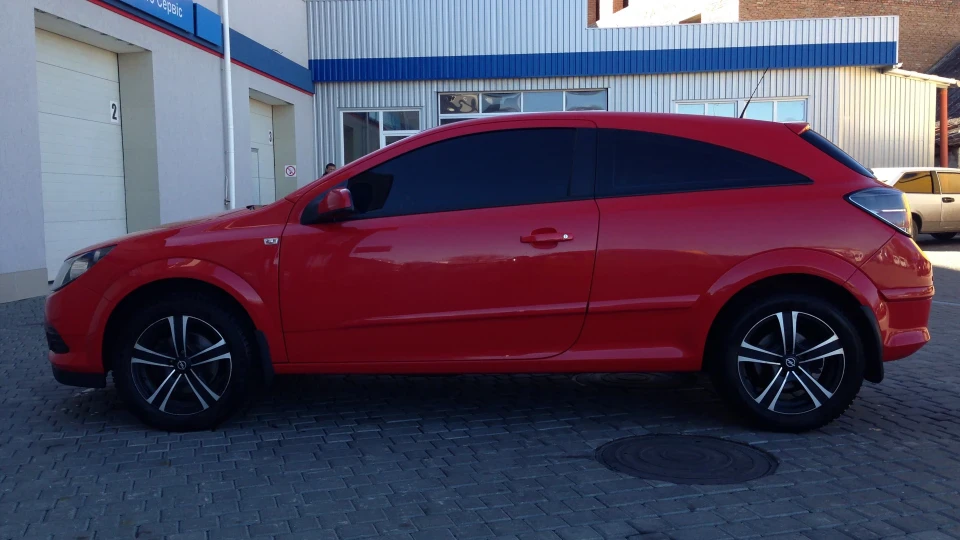 Opel Astra GTC 2