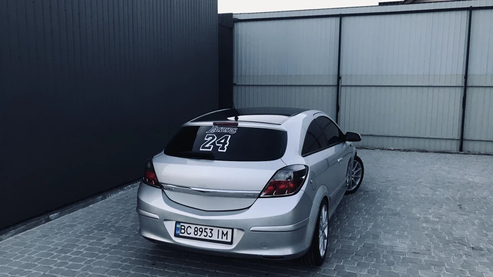 Opel Astra GTC 2