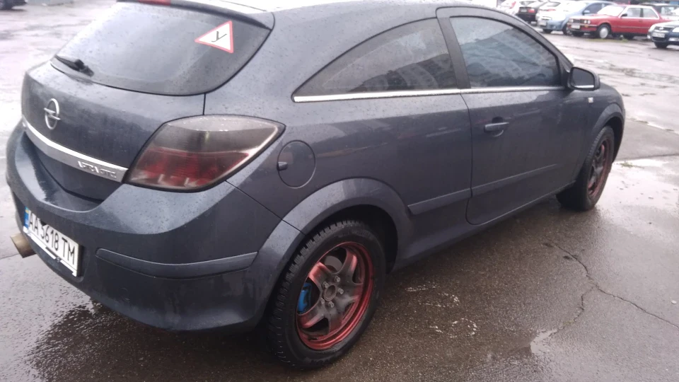 Opel Astra GTC 2