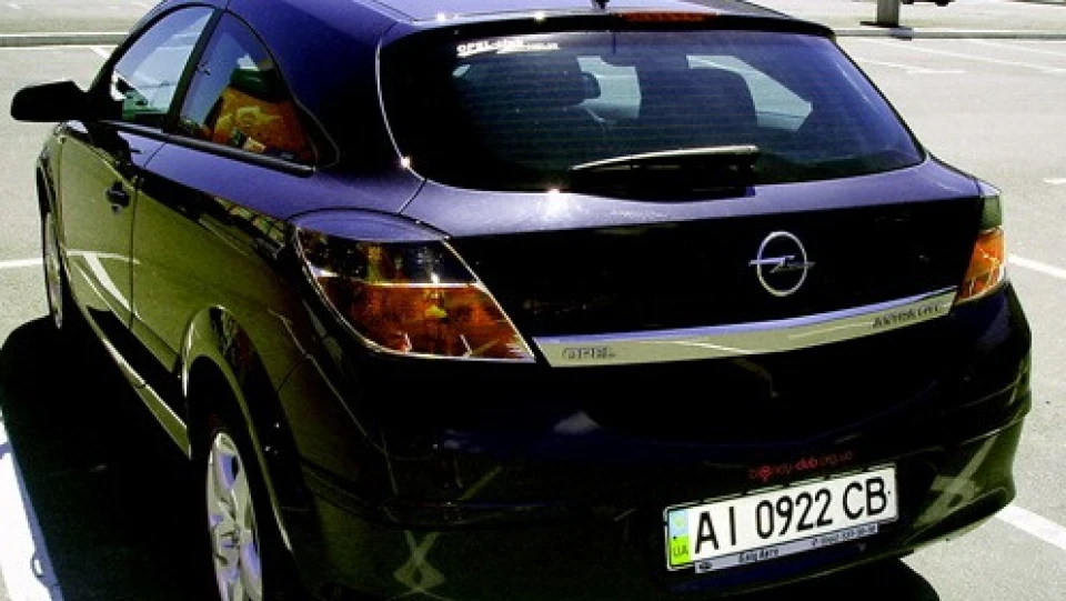 Opel Astra GTC 1.6 GTC ОрёL 2
