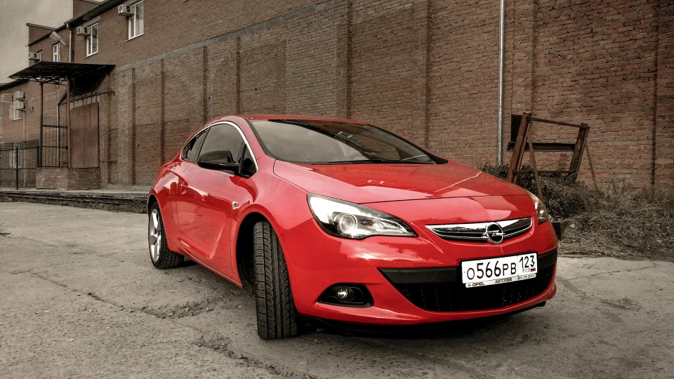 Opel Astra GTC 1.6 Turbo Monica 3