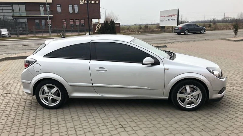 Opel Astra GTC дизель на автоматі 2