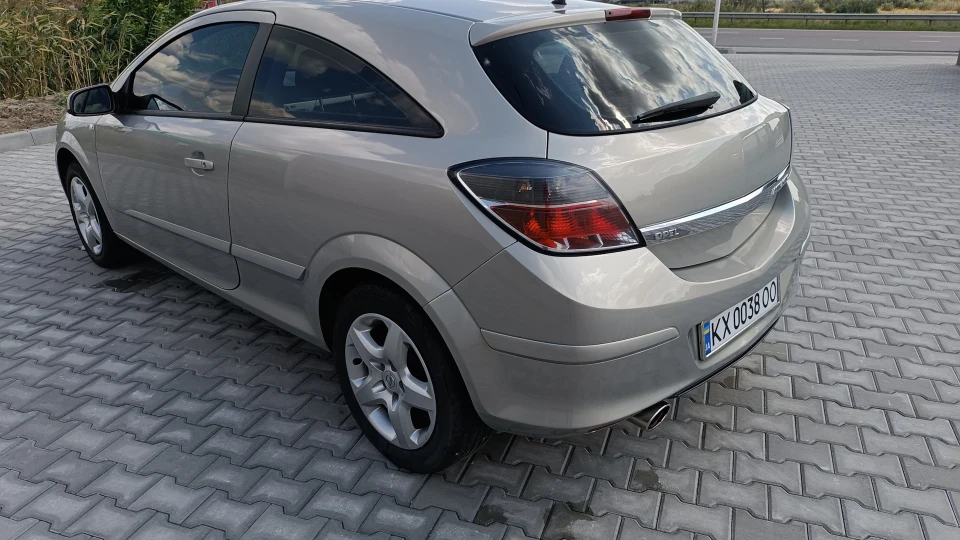 Opel Astra GTC Міський Піжон 2