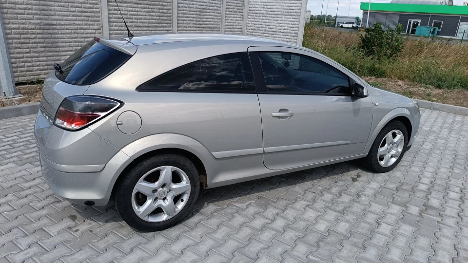 Opel Astra GTC Міський Піжон 3