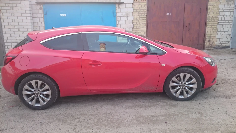 Opel Astra GTC "JC" 3