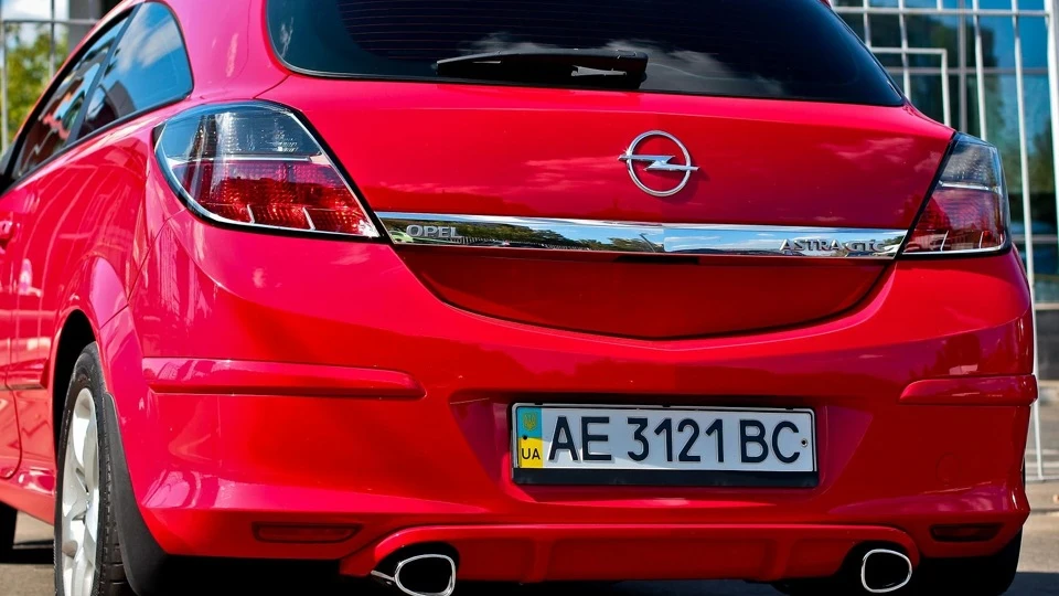 Opel Astra GTC the red DRAGON 4