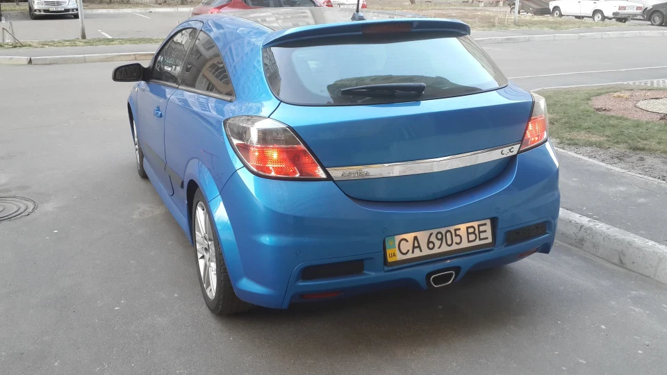 Opel Astra OPC 2