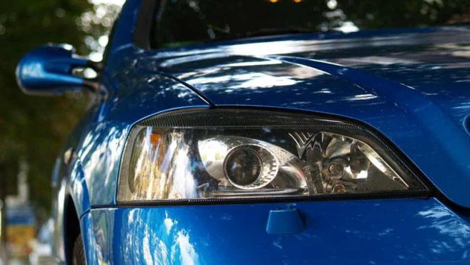 Opel Astra OPC блакитний вагон