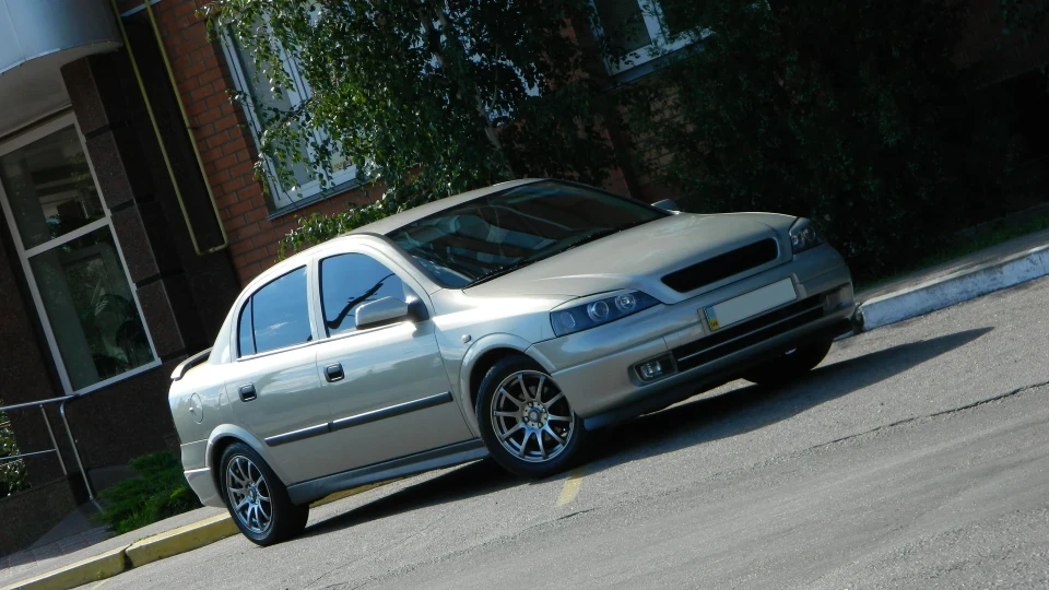 Opel Astra 2