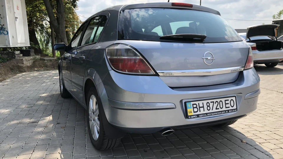 Opel Astra 2