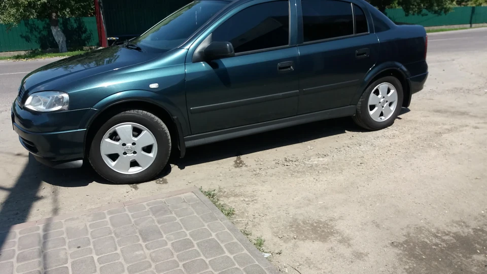Opel Astra 4