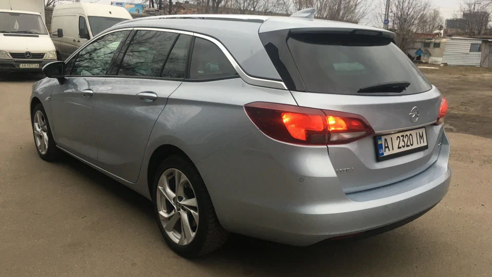 Opel Astra 4