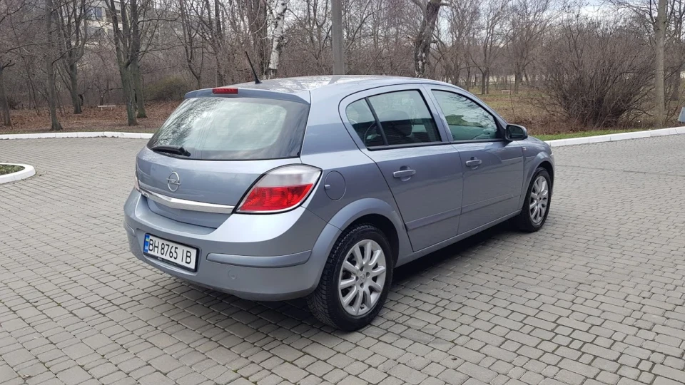 Opel Astra 2