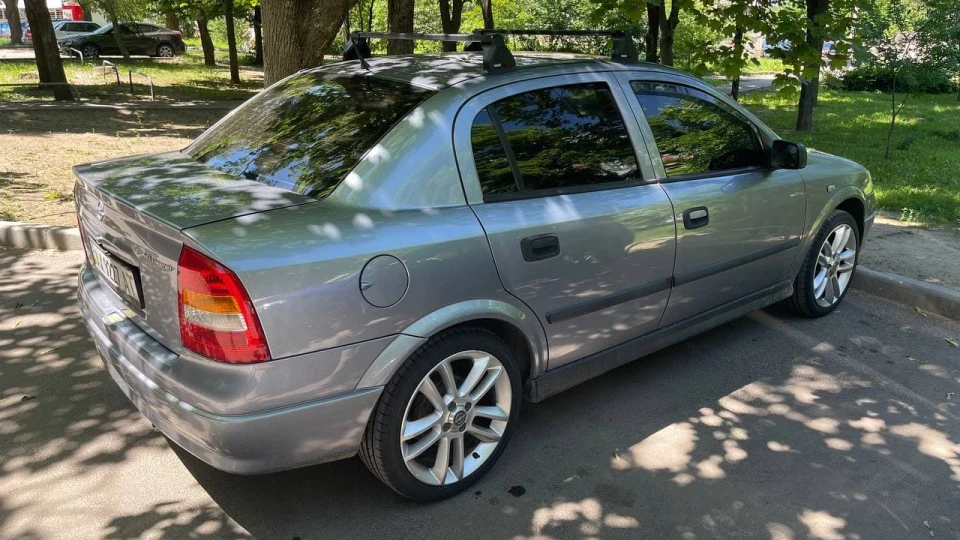 Opel Astra 4