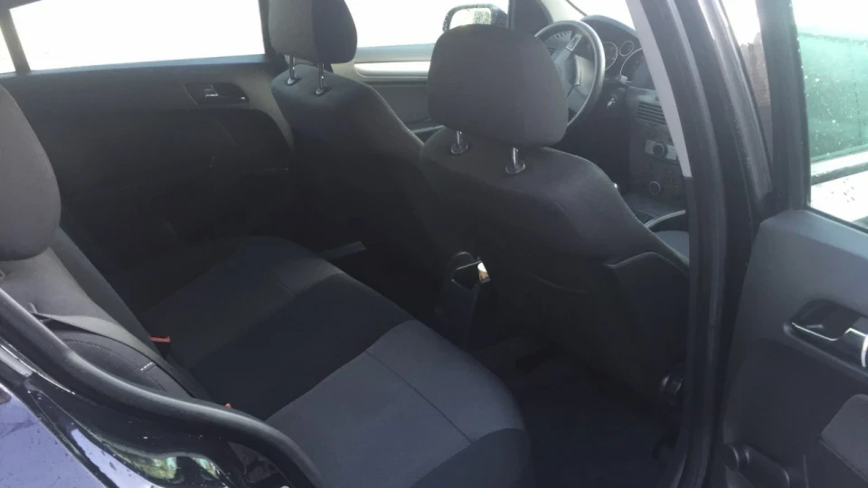 Opel Astra 2