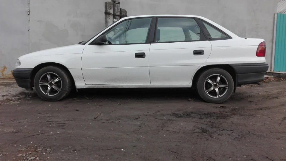 Opel Astra 2
