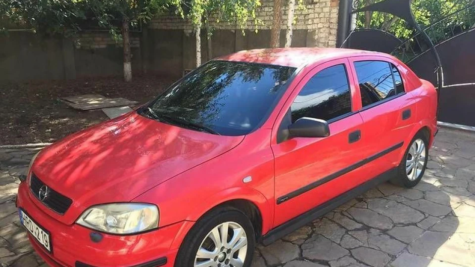 Opel Astra 2