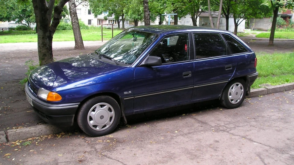 Opel Astra 4