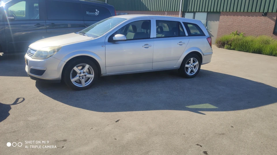 Opel Astra 2
