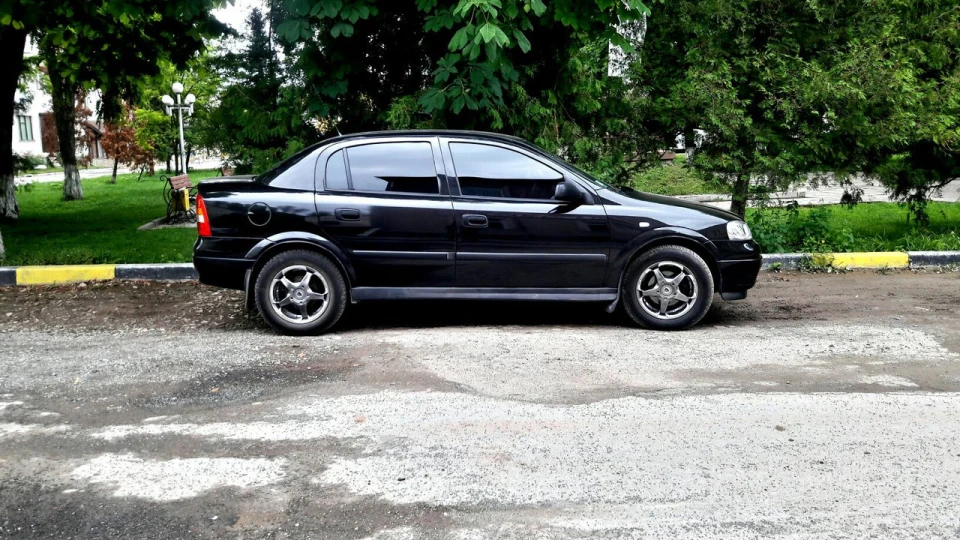 Opel Astra 2