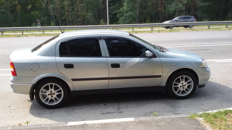 Opel Astra 2
