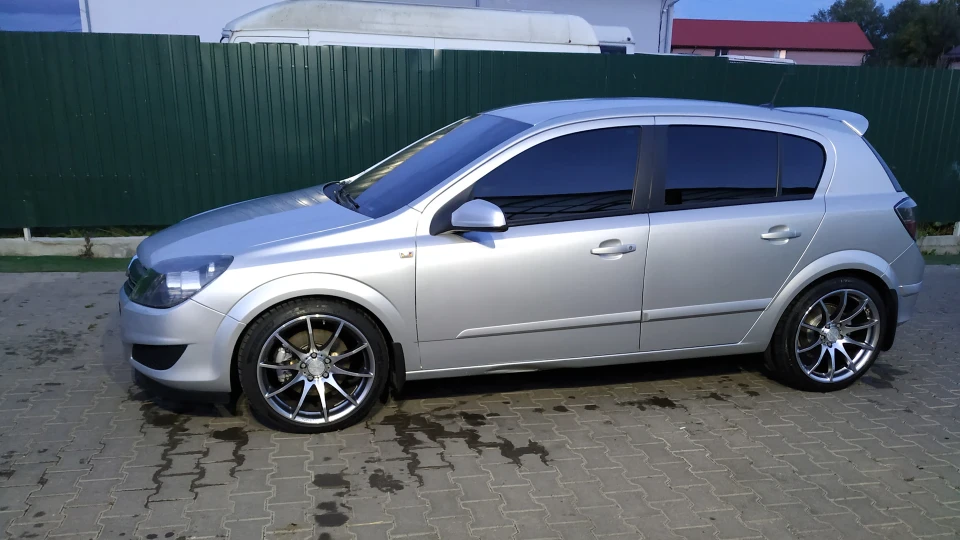 Opel Astra 2