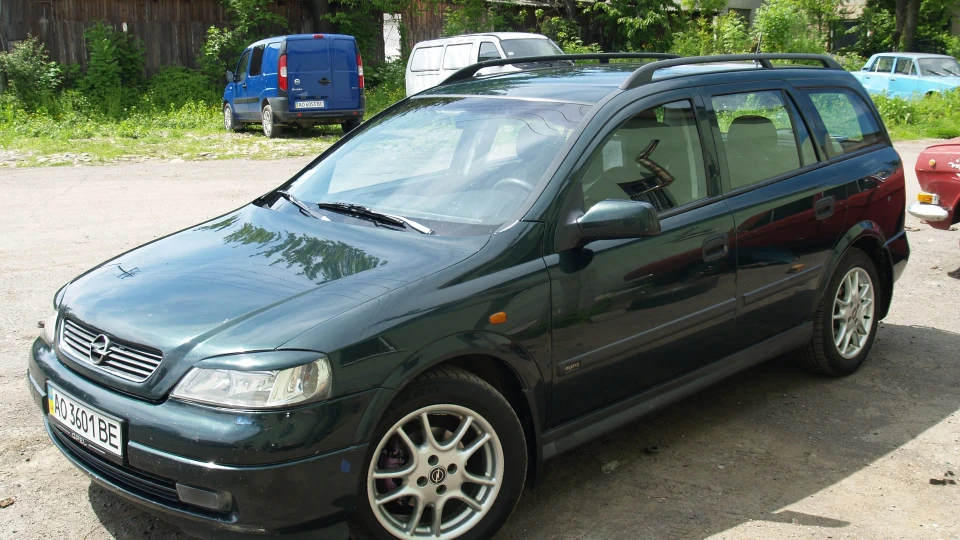 Opel Astra 2