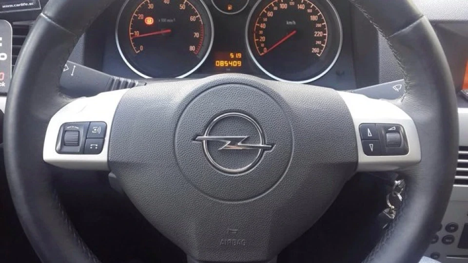 Opel Astra 2