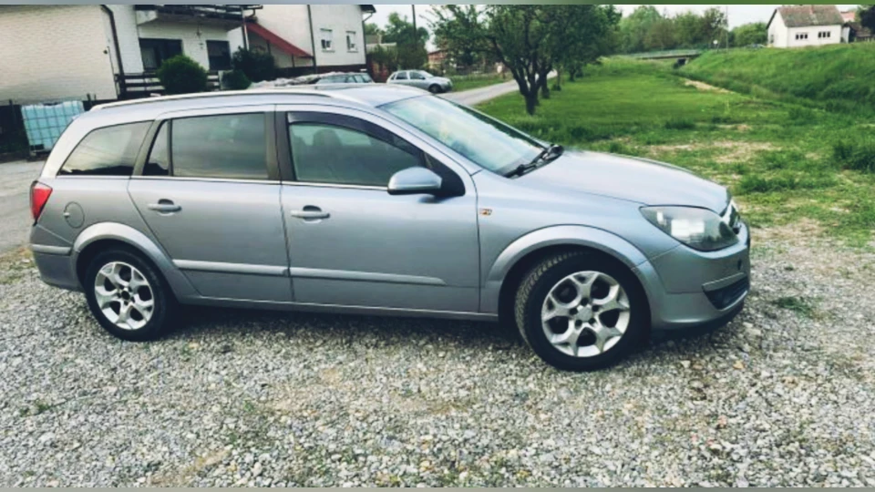 Opel Astra 2