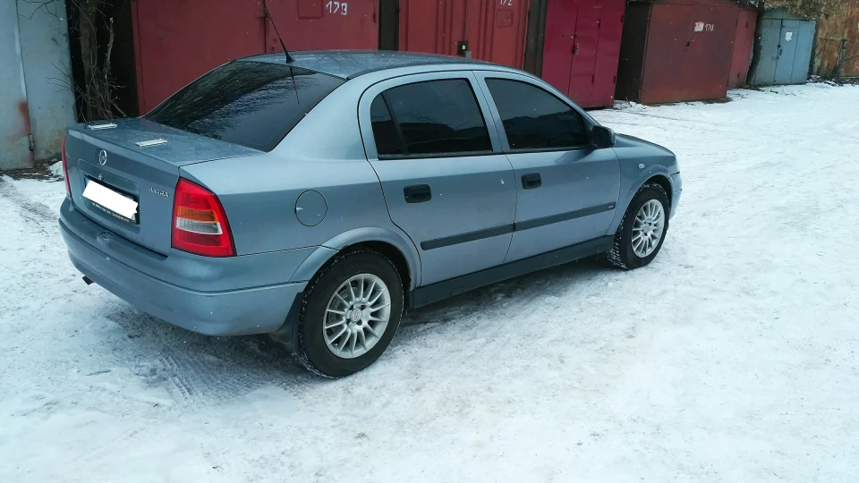 Opel Astra 2
