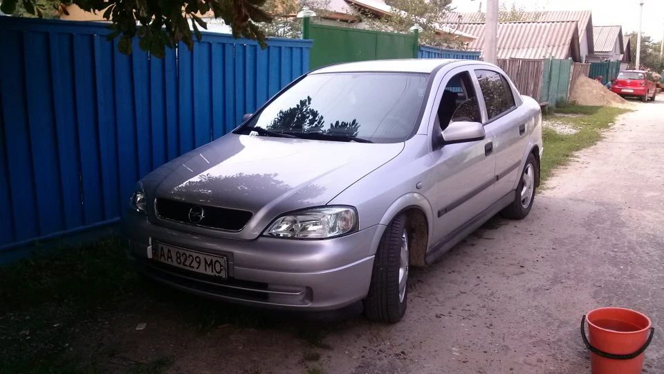 Opel Astra 2
