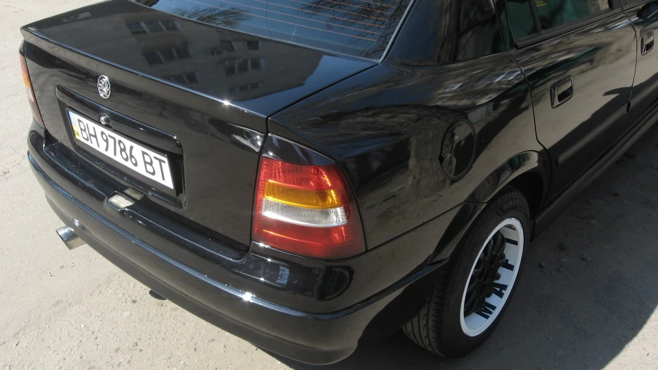 Opel Astra 2