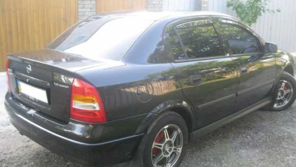Opel Astra 2