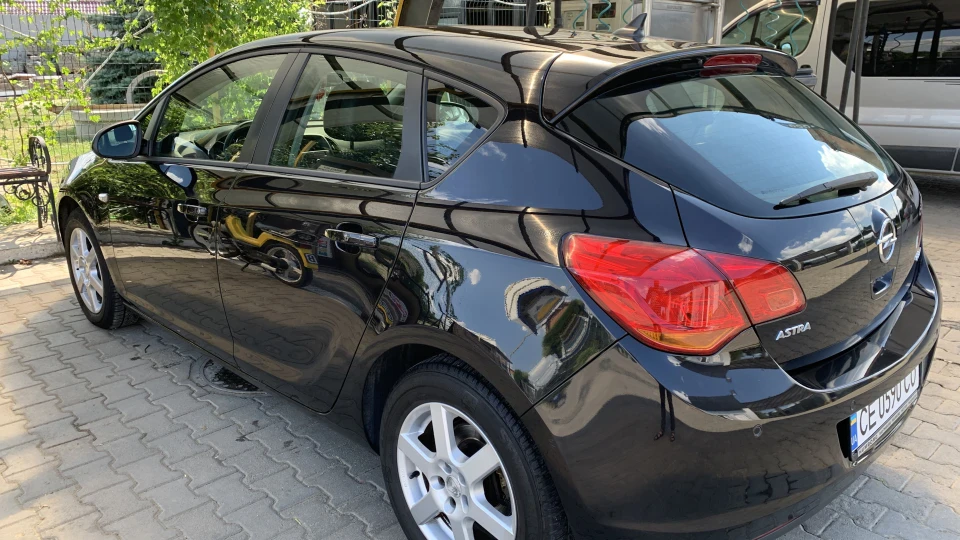 Opel Astra 1,3 CDTI ecoFLEX 4