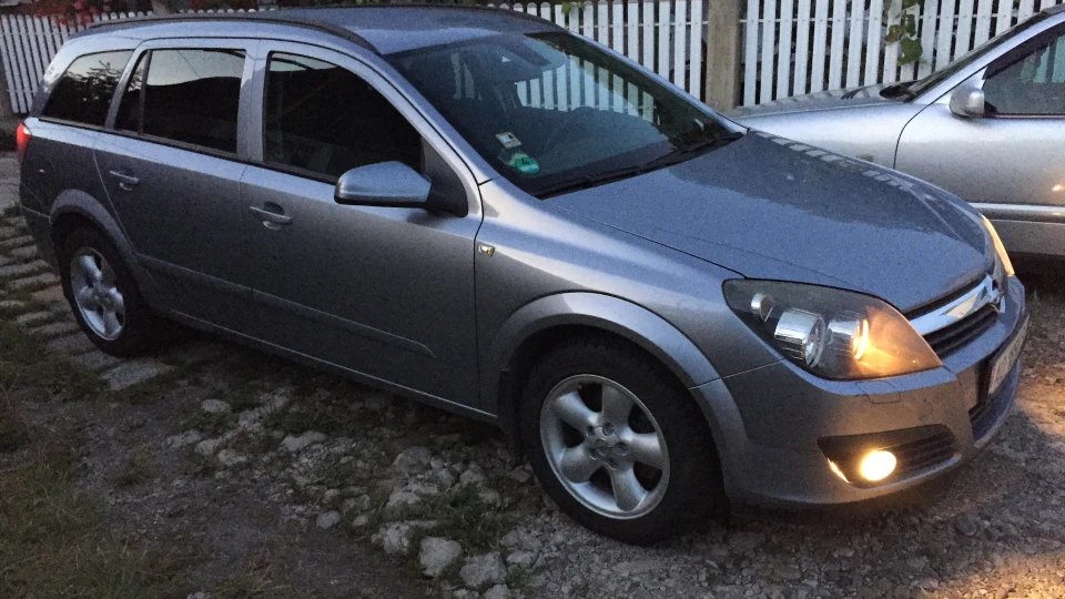 Opel Astra 1.3 cdti 3