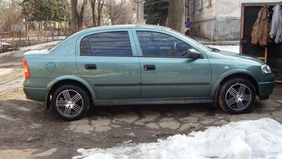 Opel Astra 1.4 атмо 2
