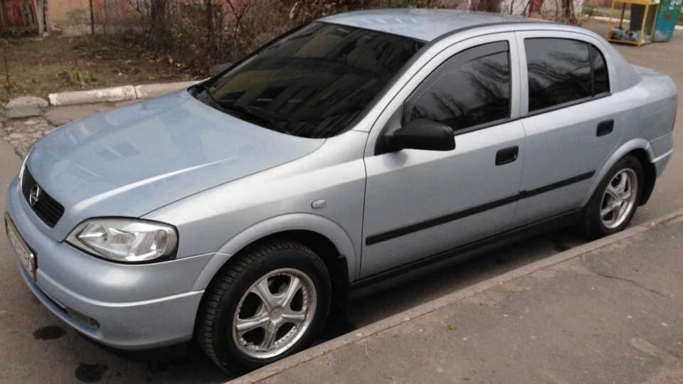 Opel Astra 1,4 2