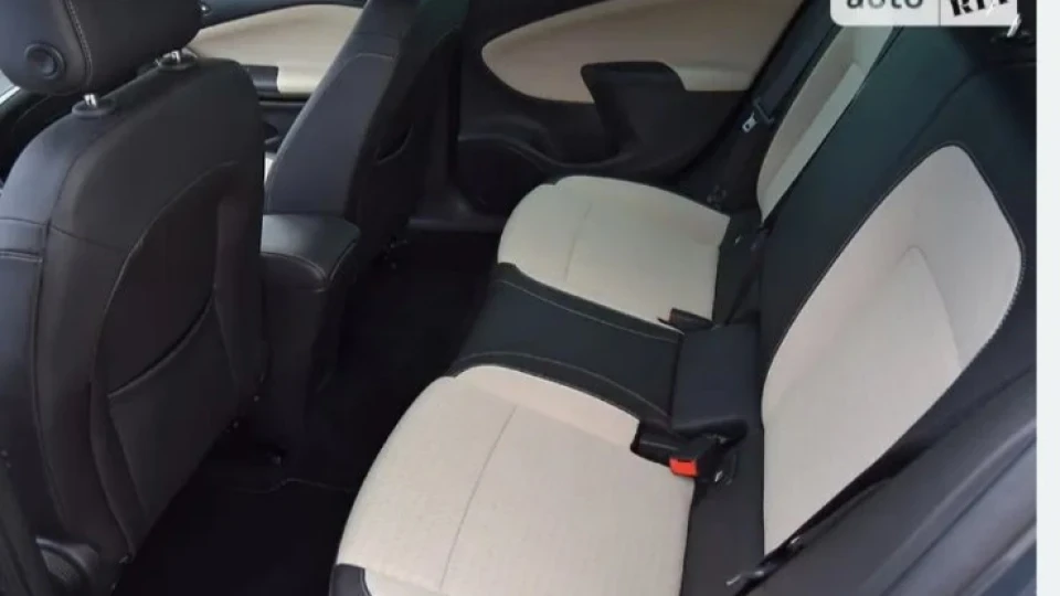 Opel Astra 1,6-100квт 2