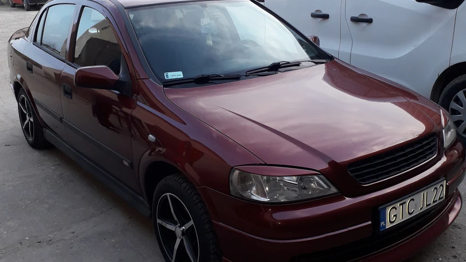 Opel Astra 1.6 16v 101 л.с. 3