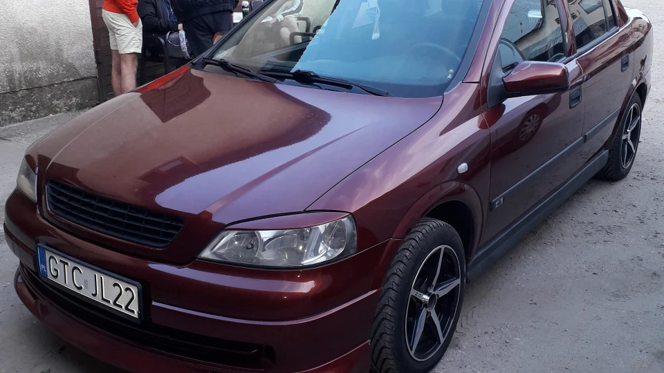 Opel Astra 1.6 16v 101 л.с. 4