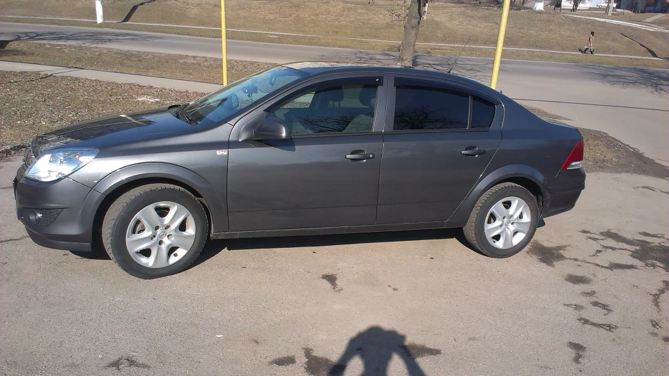 Opel Astra 1,6 бенз 4
