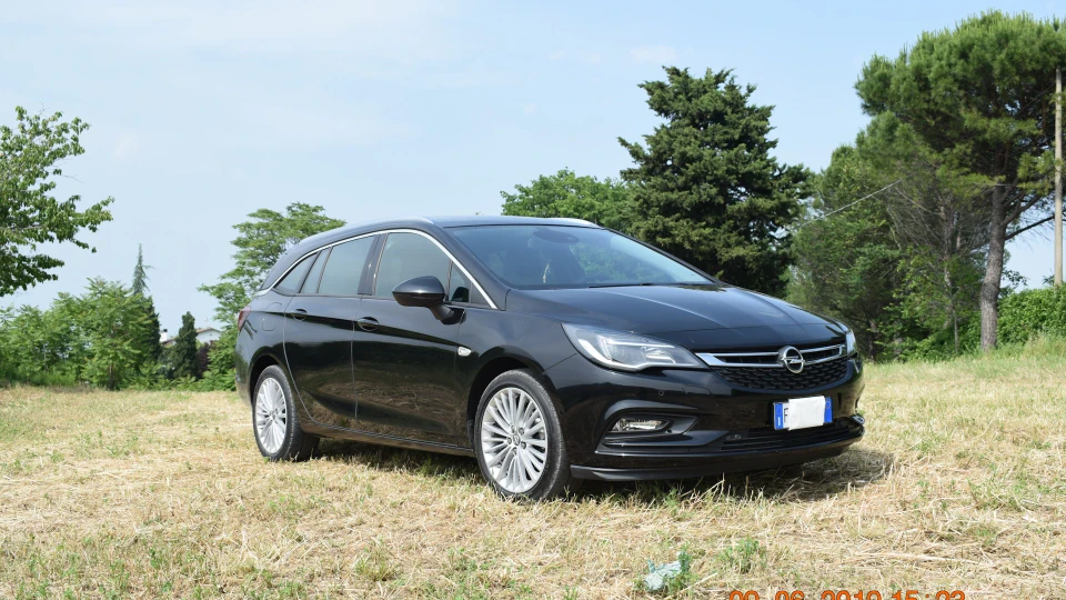 Opel Astra 1.6 tdi 110 лс 3