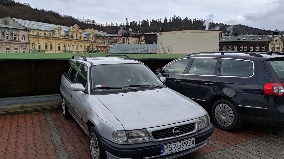 Opel Astra 1.6 X16XEL Caravan 4