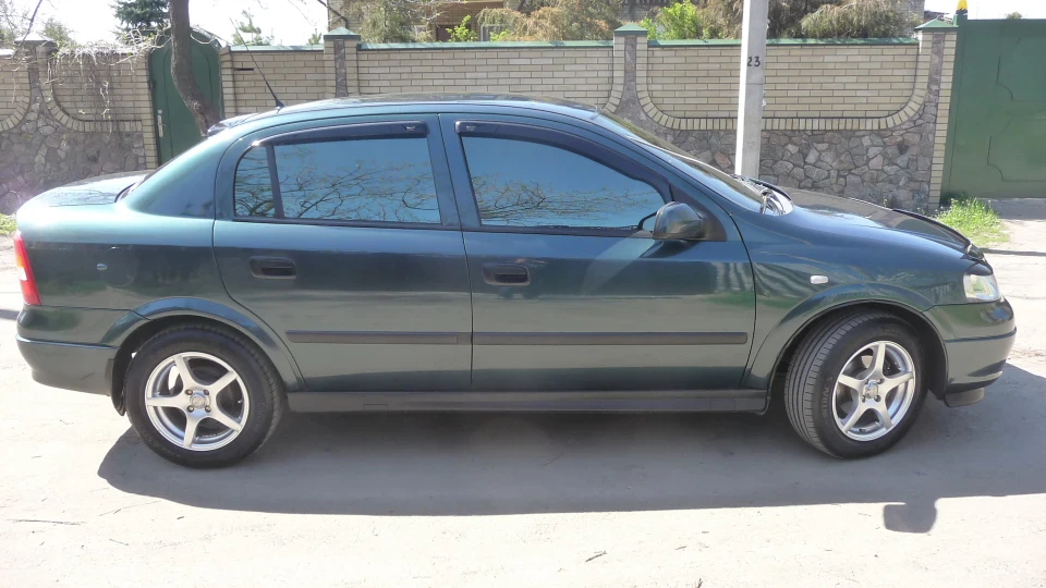 Opel Astra 1.6 Z16XE 3