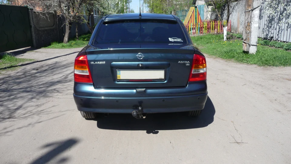 Opel Astra 1.6 Z16XE 4