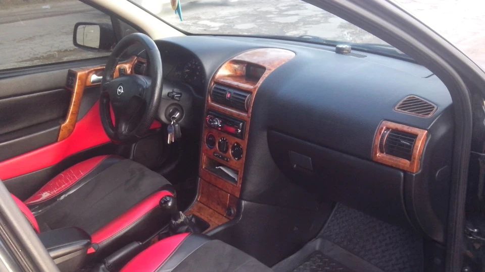 Opel Astra 1.6 4